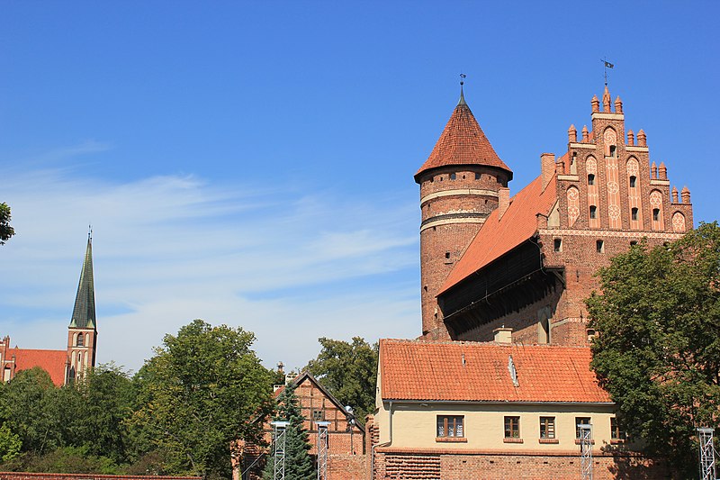800px-Olsztyn_–_castle